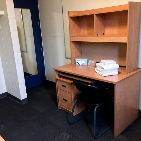 Toronto Metropolitan University- Pitman Hall Residence מראה חיצוני תמונה