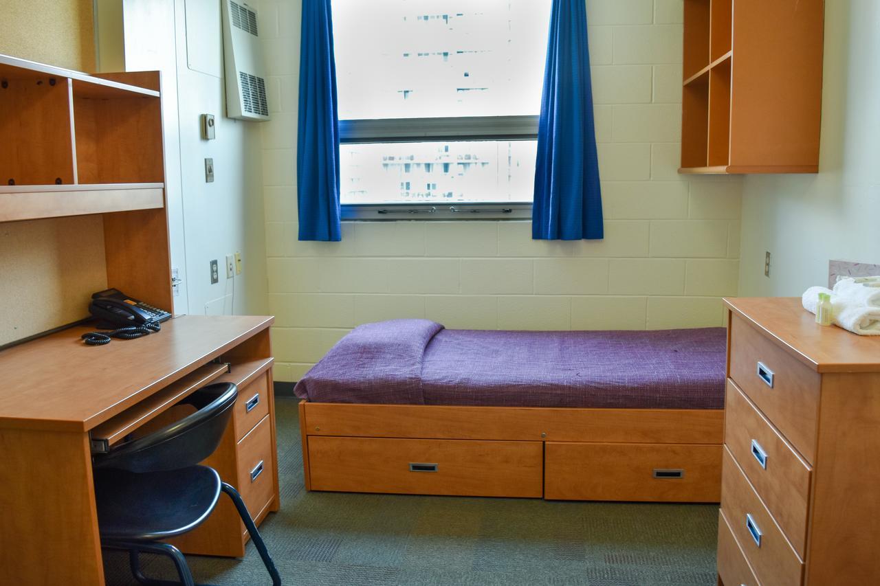 Toronto Metropolitan University- Pitman Hall Residence מראה חיצוני תמונה